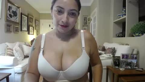 shayra online show from July 2026 09:39:01 PM