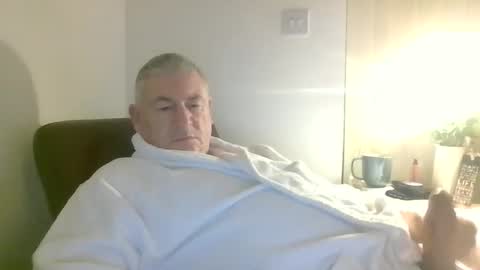 Snapshot of she52 chatting on December 2024 07:45:02 PM she52 online show from December 2024 07:45:02 PM