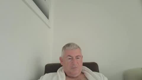 Snapshot of she52 chatting on October 2025 07:43:01 AM she52 online show from October 2025 07:43:01 AM