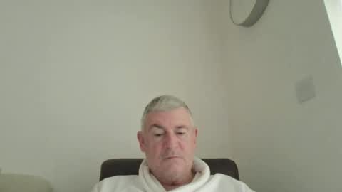 Snapshot of she52 chatting on December 2025 09:06:01 AM she52 online show from December 2025 09:06:01 AM