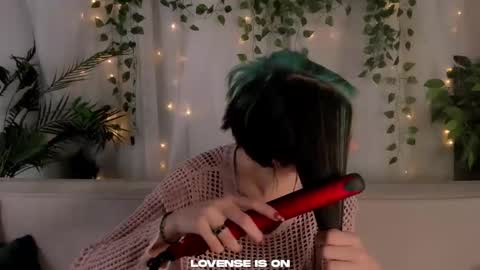 Anika online show from November 2025 11:05:02 AM