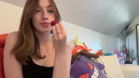 Snapshot of sheababyyy chatting on June 2026 10:04:02 PM Shea xx online show from June 2026 10:04:02 PM