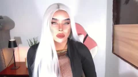 sheenafrost online show from March 2026 05:38:02 PM