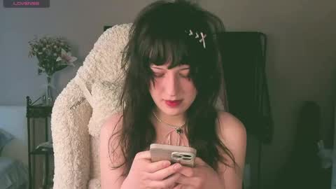 Snapshot of sheeny_shy chatting on May 2026 10:33:01 AM Chiara online show from May 2026 10:33:01 AM