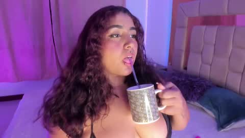 Heidy  online show from February 2025 12:02:01 AM