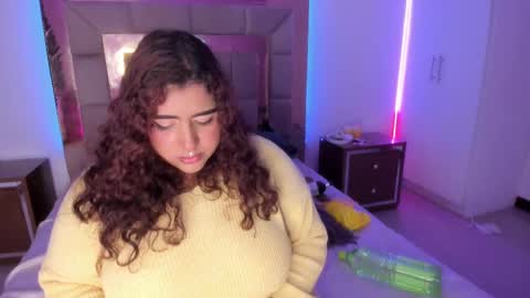 Heidy  online show from March 2025 02:43:02 AM