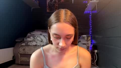 Snapshot of sheilaoverson chatting on April 2026 09:43:01 AM sheilaoverson online show from April 2026 09:43:01 AM