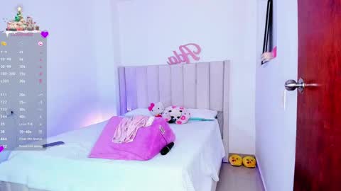 Danna   online show from December 2024 06:59:01 AM