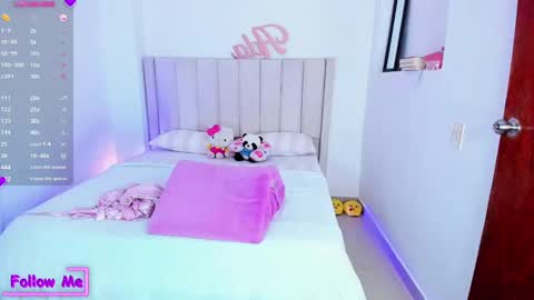 Danna   online show from January 2025 05:48:02 AM