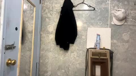 Snapshot of shelbybaby01 chatting on December 2024 01:38:02 PM Shelby holes online show from December 2024 01:38:02 PM