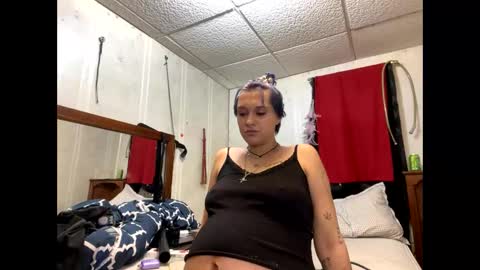 Snapshot of shelbybaby01 chatting on December 2024 06:16:02 AM Shelby holes online show from December 2024 06:16:02 AM