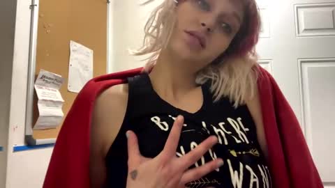 Snapshot of shelbybaby01 chatting on February 2025 08:52:01 AM Shelby holes online show from February 2025 08:52:01 AM