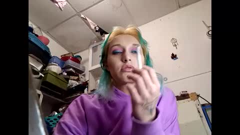 Snapshot of shelbybaby01 chatting on March 2025 05:57:01 AM Shelby holes online show from March 2025 05:57:01 AM