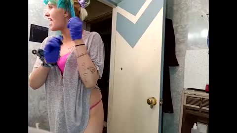 Snapshot of shelbybaby01 chatting on March 2025 10:26:02 AM Shelby holes online show from March 2025 10:26:02 AM