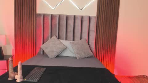 shelene_monrow online show from December 2025 07:53:01 PM