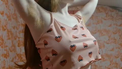 Erika online show from October 2025 02:01:01 AM