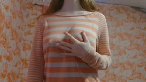 Erika online show from October 2025 06:58:02 PM