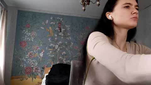 Snapshot of shellitomjack chatting on November 2025 09:20:02 AM Mila online show from November 2025 09:20:02 AM