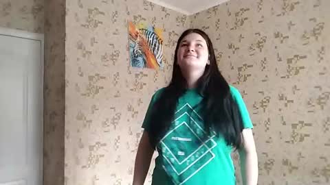 Snapshot of shellydiffley chatting on June 2026 03:11:02 PM Shelly online show from June 2026 03:11:02 PM