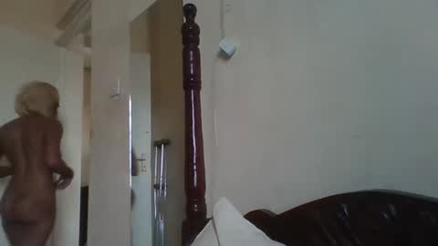 shellymadonna online show from October 2025 09:21:01 AM