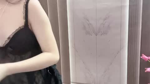 Shelly online show from October 2025 03:20:02 AM