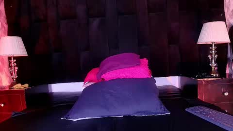 Shelsy online show from October 2025 12:03:01 PM