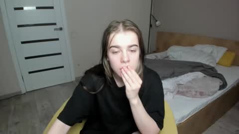 ShelyMoon online show from December 2024 12:32:02 AM