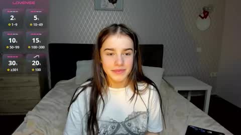 ShelyMoon online show from September 2025 03:17:01 PM