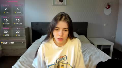 ShelyMoon online show from October 2025 12:37:02 PM