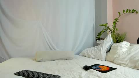 Max online show from March 2026 04:34:02 AM