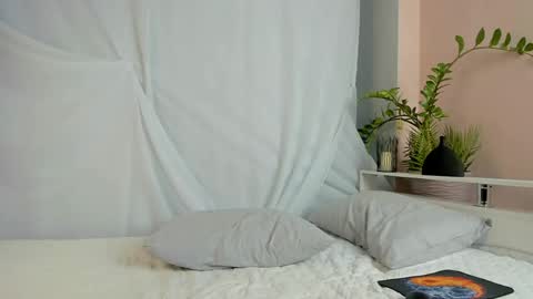 Max online show from April 2026 07:21:02 PM