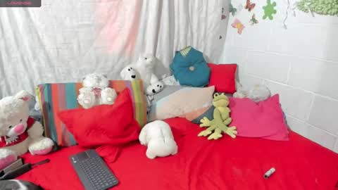 Snapshot of sherlyn_fox69 chatting on December 2024 12:13:01 PM Maria Saenz online show from December 2024 12:13:01 PM