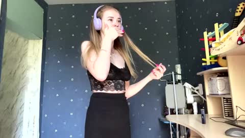 Kaayy online show from May 2026 07:04:02 AM