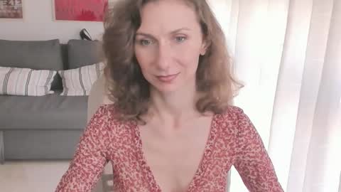 shesleepsnaked online show from September 2025 04:01:02 PM