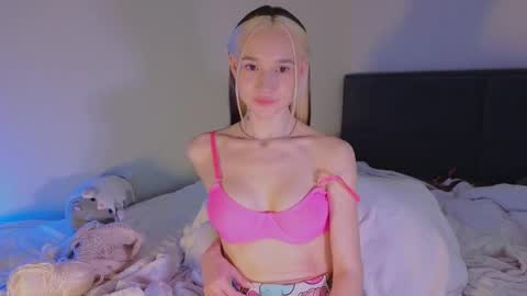 Snapshot of shey1i chatting on February 2026 10:43:01 PM Sheyli online show from February 2026 10:43:01 PM