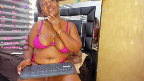 sheyla__ebony online show from April 2026 12:45:02 PM