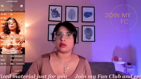 Snapshot of sheyla_hills_ chatting on May 2026 03:34:01 AM Sheyla online show from May 2026 03:34:01 AM