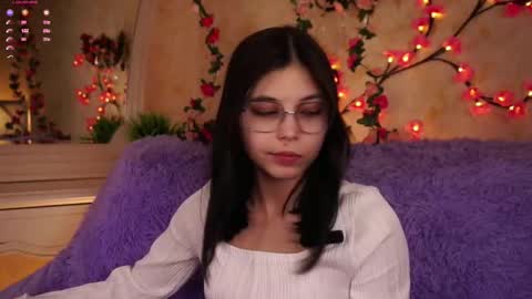 Snapshot of shickshackshock chatting on November 2025 12:38:02 PM Iris online show from November 2025 12:38:02 PM