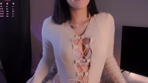 Snapshot of shickshackshock chatting on November 2025 12:08:02 PM Iris online show from November 2025 12:08:02 PM