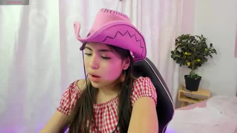 shinedark_tay online show from November 2025 06:07:02 PM