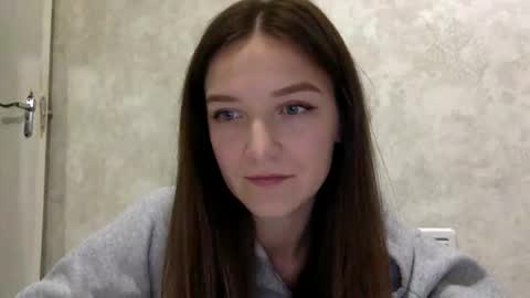 Jesica online show from October 2025 06:41:02 PM