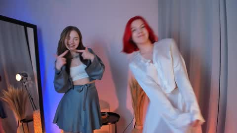 Snapshot of shiny_bell chatting on January 2025 07:17:02 PM Bell 3 Next broadcast online show from January 2025 07:17:02 PM