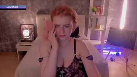 Snapshot of shiny_lisss chatting on July 2026 01:43:02 AM Lisa online show from July 2026 01:43:02 AM