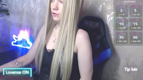 Snapshot of shiny_victoria chatting on May 2026 07:28:02 AM Victoria online show from May 2026 07:28:02 AM