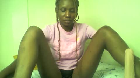 Snapshot of shipeta2 chatting on April 2026 02:51:02 PM detiefmagdalina2026 online show from April 2026 02:51:02 PM
