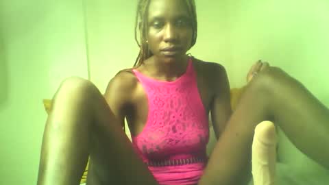 Snapshot of shipeta2 chatting on May 2026 02:18:02 AM detiefmagdalina2026 online show from May 2026 02:18:02 AM