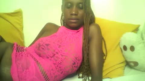 Snapshot of shipeta2 chatting on May 2026 02:35:02 PM detiefmagdalina2026 online show from May 2026 02:35:02 PM