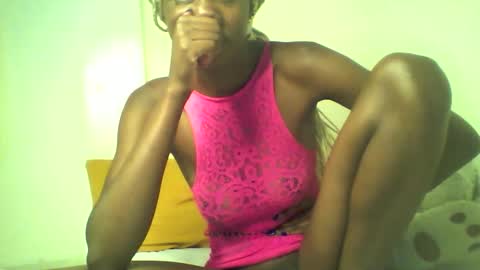 Snapshot of shipeta2 chatting on May 2026 05:18:01 PM detiefmagdalina2026 online show from May 2026 05:18:01 PM