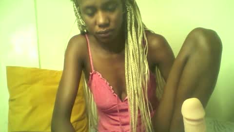Snapshot of shipeta2 chatting on May 2026 02:53:02 AM detiefmagdalina2026 online show from May 2026 02:53:02 AM