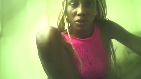 Snapshot of shipeta2 chatting on May 2026 04:35:02 PM detiefmagdalina2026 online show from May 2026 04:35:02 PM